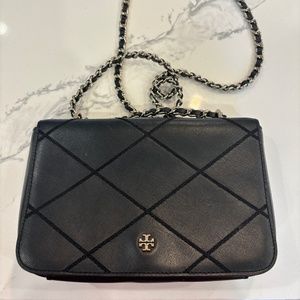 TORY BURCH Over the Shoulder Black Quilted Bag